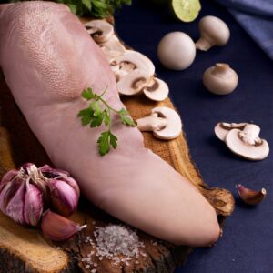 زبان ممتاز گوساله از فروشگاه محصولات پروتئینی قدیمی، با کیفیت بالا و طعمی بی‌نظیر برای تهیه غذاهای لذیذ و خوشمزه