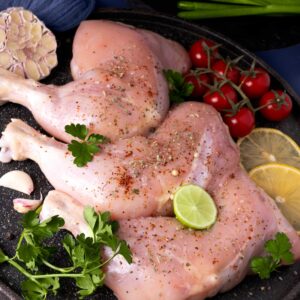 ران بدون پوست ممتاز مرغ تازه و باکیفیت، مناسب برای تهیه انواع غذاها. تجربه‌ای خوشمزه و سالم را برای خانواده‌تان فراهم کنید.